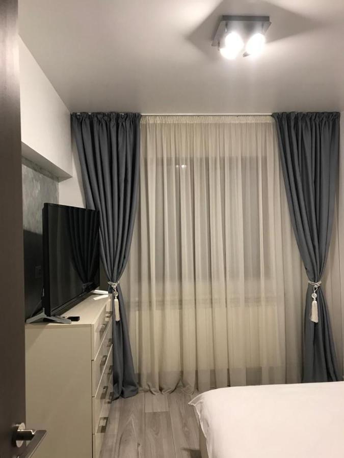 Elegant & Silver Luxury Apartament Craiova Kültér fotó
