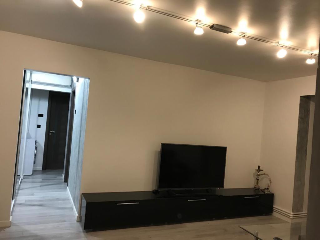 Elegant & Silver Luxury Apartament Craiova Kültér fotó