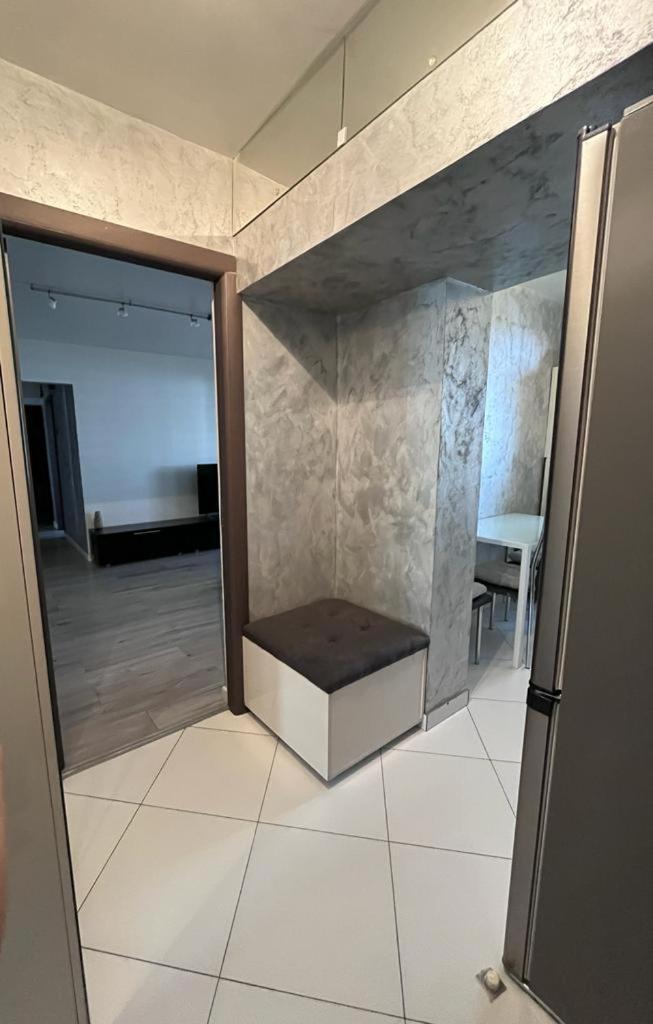 Elegant & Silver Luxury Apartament Craiova Kültér fotó